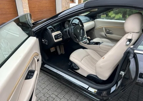 Maserati GranCabrio cena 199000 przebieg: 48500, rok produkcji 2011 z Przecław małe 79